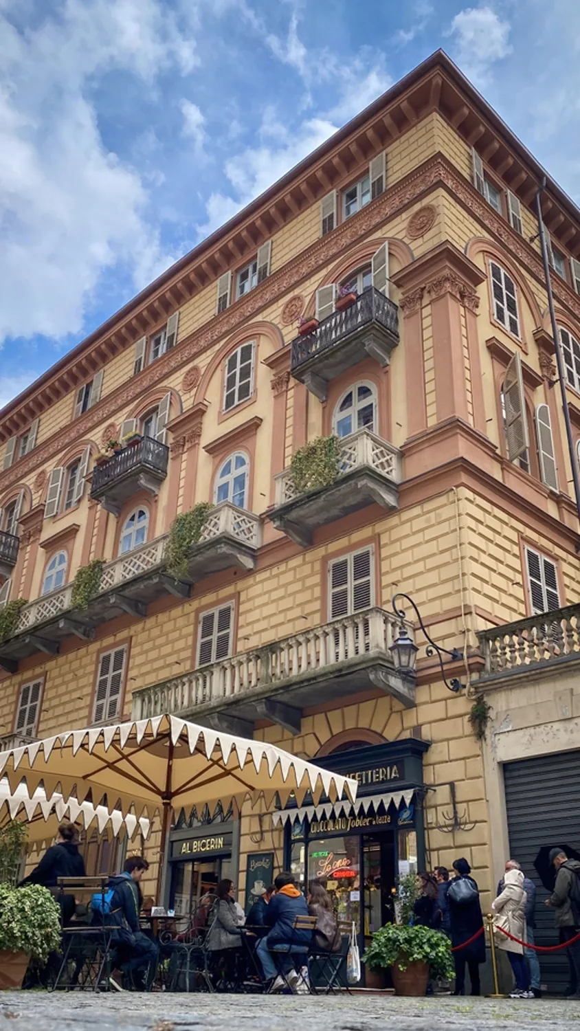 Von Turin Porta Nuova zum Serravalle Outlet: Zug + Bus — foto 5